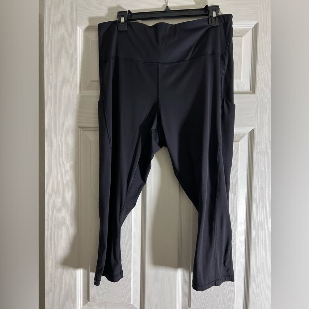 Athleta Ultimate Stash Pocket Capri 2x